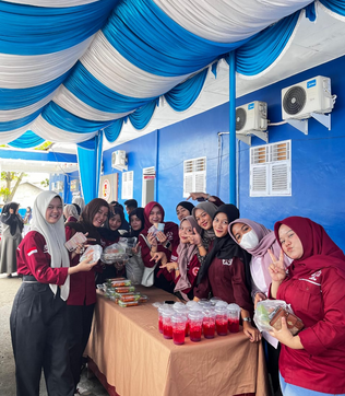 BEM Fakultas Hukum ULB Mengikuti Bazar UMKM Pada Acara ULB Academic International Tahun 2025.