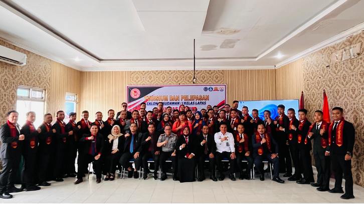 Fakultas Hukum Laksanakan Yudisium Kepada Mahasiswa Fakultas Hukum Universitas Labuhanbatu Tahun 2025