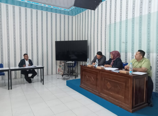 Sebanyak 3 (tiga) Mahasiswa Fakultas Hukum ULB Laksanakan Seminar Proposal Tahun 2026