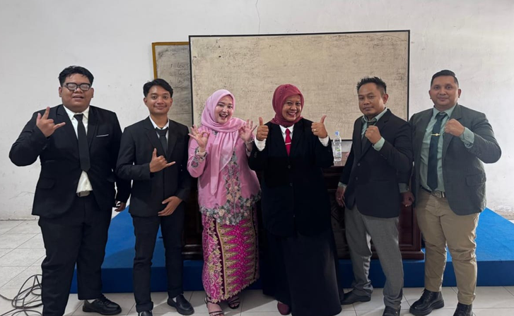 Sebanyak 3 (Tiga) Mahasiswa/i Fakultas Hukum ULB Mengikuti Sidang Mejau Hijau Skripsi Tahun 2026